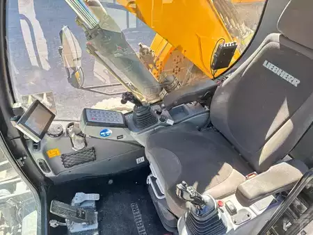 Pelles sur chenilles 2019 Liebherr LH 22 (9)
