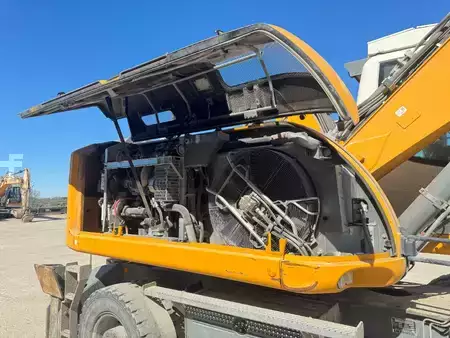 Pelles sur chenilles 2019 Liebherr LH 22 (17)