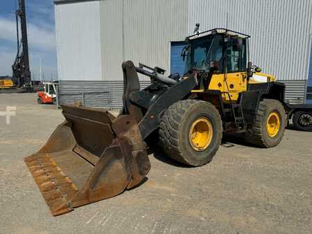 Kolové nakladače 2011 Komatsu WA320PZ-6 (3)