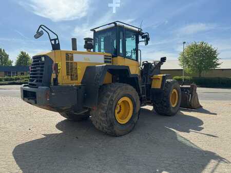Kolové nakladače 2011 Komatsu WA320PZ-6 (5)