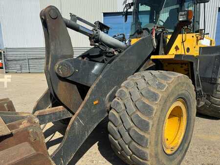 Kolové nakladače 2011 Komatsu WA320PZ-6 (9)