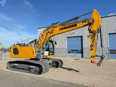 Lánctalpas kotrógép 2026 Liebherr R 924 (3)