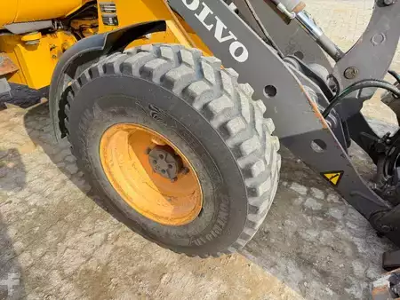 Radlader 2013 Volvo L 25 F (12)