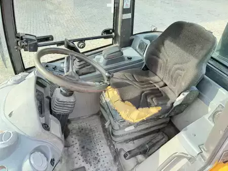 Radlader 2013 Volvo L 25 F (7)