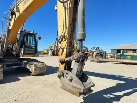 Pelles sur chenilles 2019 Liebherr R 930 (14)