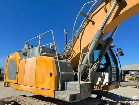 Pelles sur chenilles 2019 Liebherr R 930 (17)