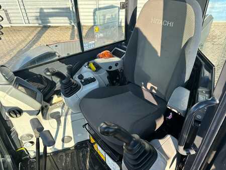 Mini-koparki 2014 Hitachi ZX 55 U-5 A (8)