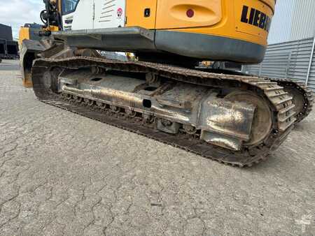 Koparki gąsienicowe 2016 Liebherr R926 Compact (17)