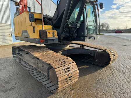 Koparki gąsienicowe 2016 Volvo EC 250 EL (10)