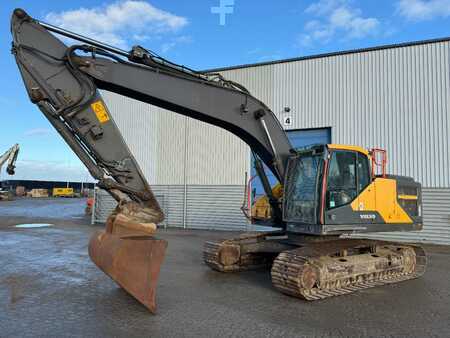 Koparki gąsienicowe 2016 Volvo EC 250 EL (3)