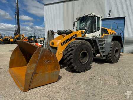 Radlader 2020 Liebherr L586 (1)
