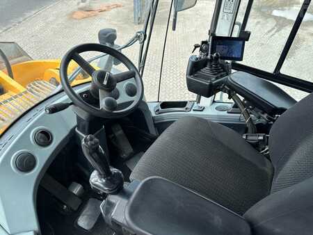 Radlader 2020 Liebherr L586 (14)