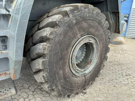 Radlader 2020 Liebherr L586 (8)