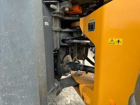 Radlader 2020 Liebherr L586 (9)
