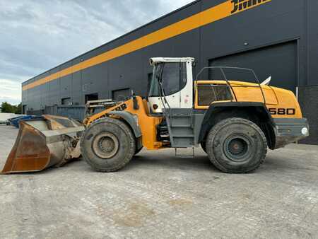 Liebherr L580