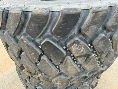 Ostatní 0 Bridgestone 875/65 R 29 (1)