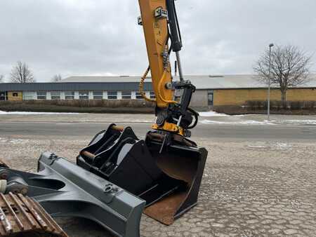 Pelles sur chenilles 2022 Liebherr R 920 (7)