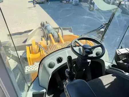 Hjullaster 2021 Liebherr L 586 (8)