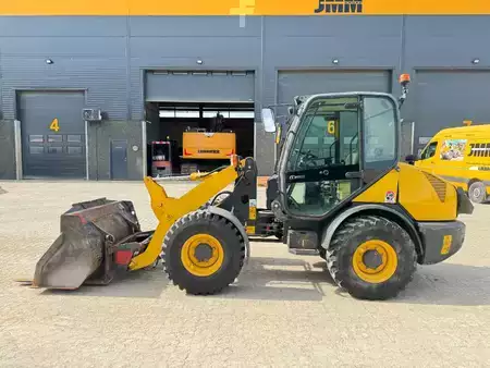 Kolové nakladače 2015 Komatsu WA 70-7 (8)
