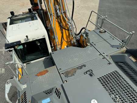 Korečková rýpadla 2020 Liebherr R926 (19)