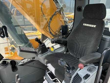 Escavadora de rastos 2016 Liebherr R946 LC (7)