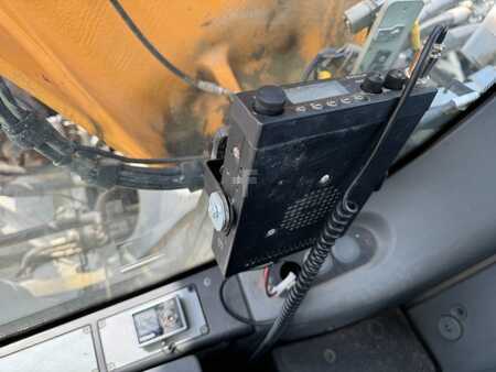 Escavadora de rastos 2016 Liebherr R946 LC (8)