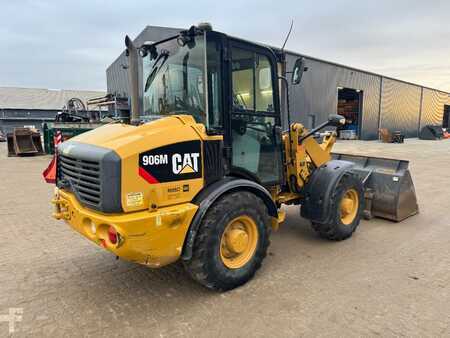 Kompakt lastare 2017 Caterpillar 906 (4)