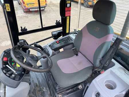 Kompakt lastare 2017 Caterpillar 906 (6)