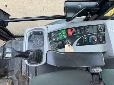 Kompakt lastare 2017 Caterpillar 906 (7)