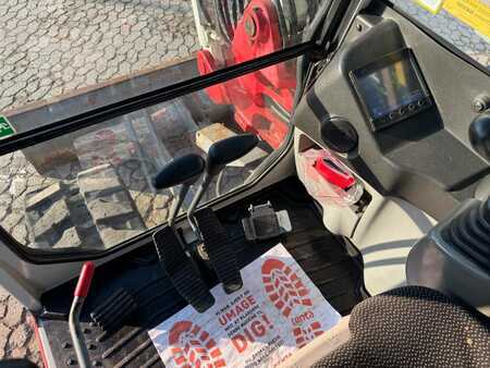 Pelles sur chenilles 2014 Takeuchi TB290 (11)