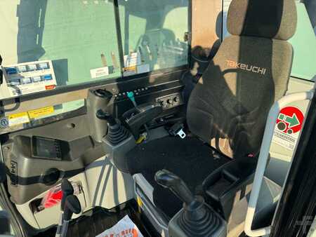 Pelles sur chenilles 2014 Takeuchi TB290 (9)