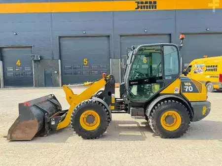 Kolové nakladače 2016 Komatsu WA70-7 (8)