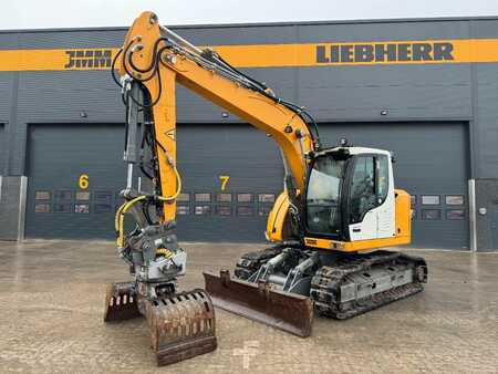 Liebherr R914