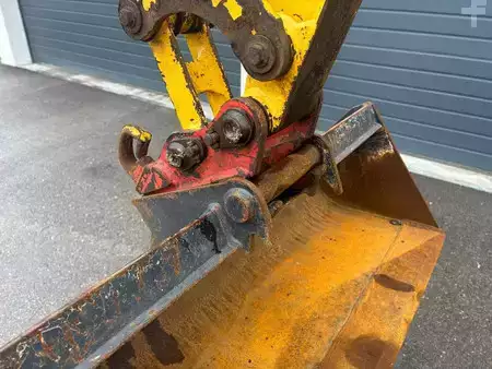 Minibagger 2018 Komatsu PC 16 R-3HS Minibagger 1770kg (10)