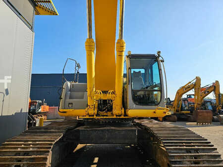 New Holland Construction Kobelco E485