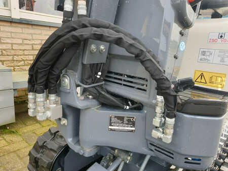 Minibagger 2023 SCHAEFF TC08 (12)
