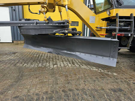 Grejdry 2024 XCMG GR165 (16)