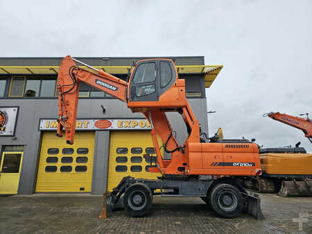 Doosan DX210W