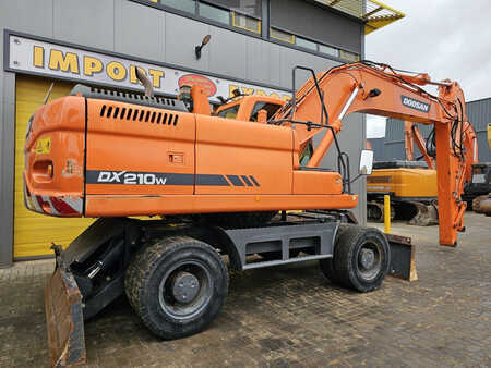 Doosan DX210W