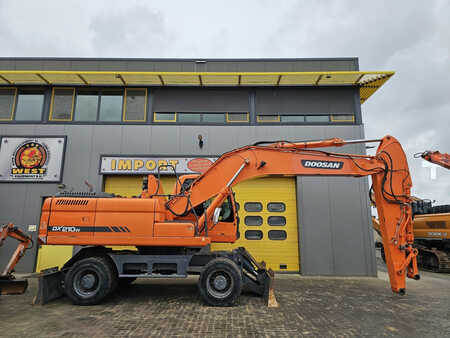 Doosan DX210W