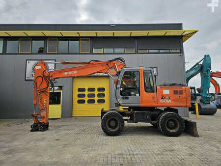 Mobilní bagry 2004 Hitachi ZX160W (1)