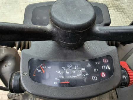 Mobil grävmaskin 2004 Hitachi ZX160W (20)