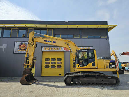 Koparki gąsienicowe 2011 Komatsu PC210LC-8 (1)