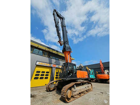 Raupendumper 2011 Hitachi ZX470LCH-3 High Reach Demolition Excavator (2)