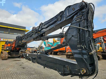 Raupendumper 2011 Hitachi ZX470LCH-3 High Reach Demolition Excavator (34)