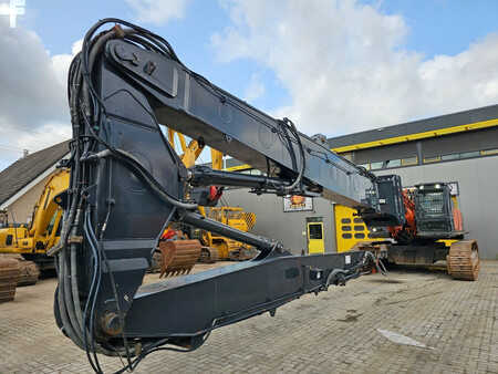 Raupendumper 2011 Hitachi ZX470LCH-3 High Reach Demolition Excavator (35)