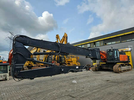 Raupendumper 2011 Hitachi ZX470LCH-3 High Reach Demolition Excavator (36)