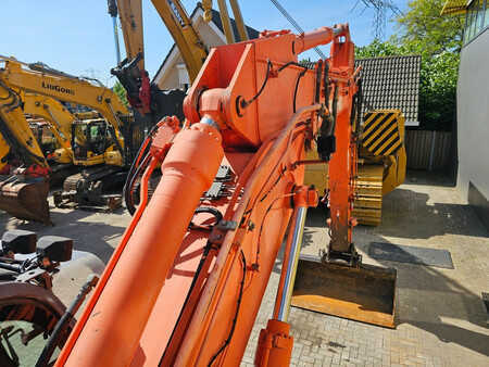 Koparki gąsienicowe 2007 Hitachi ZX180LC-3 (10)