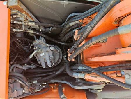 Koparki gąsienicowe 2007 Hitachi ZX180LC-3 (15)