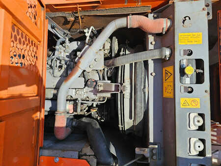 Koparki gąsienicowe 2007 Hitachi ZX180LC-3 (17)